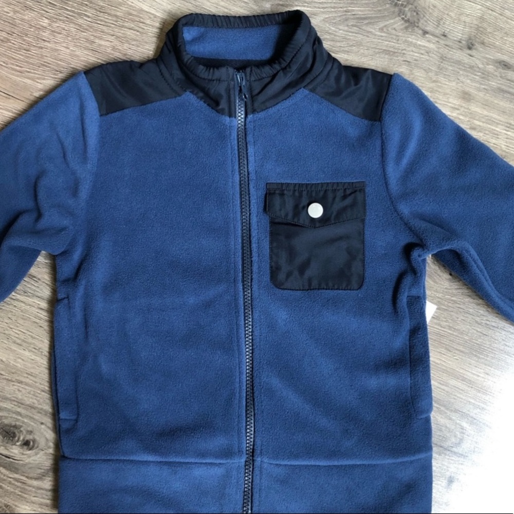 Boys Old Navy Fleece Jacket.